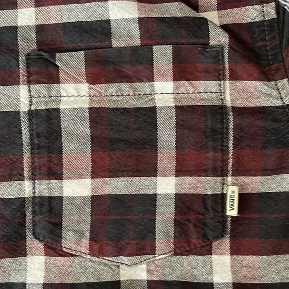 Vans button up long sleeve shirt.  Size Small. - Picture 7 of 7